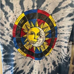 Zodiac chart t shirt size medium in GUC